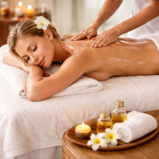 60 min Relaxing Swedish Oil Massage