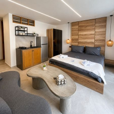 1-Night Stay For Two in a Standard Room (Pool Level) With Free Pool Access On Weekends & Weekdays