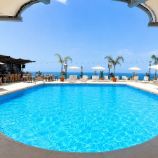 Pool Entrance For 2 Adults (18+) from Monday to Friday
