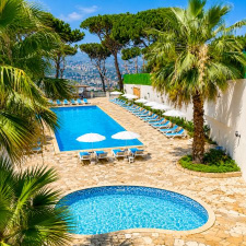 Pool Entrance For Kids (3 To 10 Years) On Weekdays & Weekends 