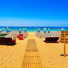 Beach Entrance For Adults & Kids 5 Yrs+ On Weekdays (Monday To Friday)
