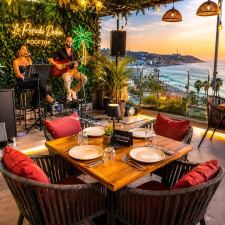 Food & Beverage From The Menu For 4 Prs Including Live Entertainment Second Row 