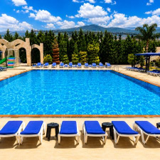 Pool Entrance For Kids (2 To 10 Years) On Weekdays & Weekends