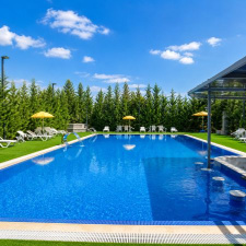 Pool Entrance For Kids & Adults (3 Years+) On Weekdays & Weekends 