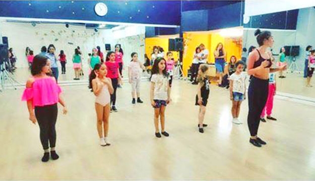 1-Month Ballet Classes For Kids - Makhsoom