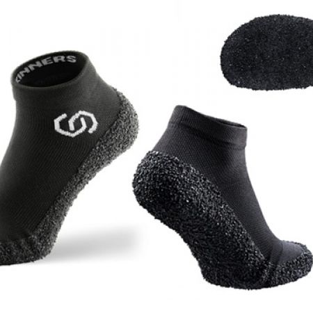 Skinners Ultra Portable Minimalist Barefoot Sock Shoes Unisex White - Size: Small